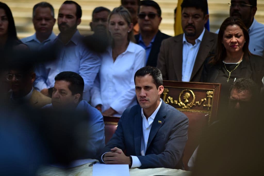 El presidente interino de Venezuela Juan Guaidó anunció que decretarán este lunes la "alerta nacional en el Parlamento".