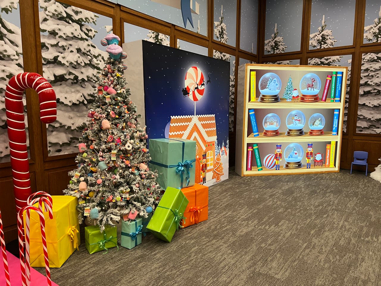 "Nos sentimos muy emocionados de reunir a nuestros amigos, familias y miembros de Paley una vez más, con la gran reapertura de nuestro Museo Paley y el regreso de nuestro querido PaleyLand, durante esta época mágica del año," dijo Maureen J. Reidy, Presidente y Directora Ejecutiva del Paley Center.