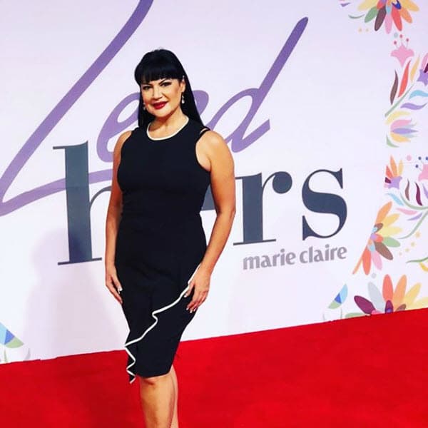 La actriz confesó que algunas de sus prendas ya le volvieron a quedar: "Estoy muy feliz porque después de haber terminado el procedimiento de la baja de peso, pues me he mantenido y se me ha afianzado más el cuerpo. Me sentía incómoda porque no me quedaba nada de mi ropa", reveló para las cámaras de
<a href="https://www.univision.com/shows/despierta-america/con-55-libras-menos-alejandra-avalos-esta-lista-para-mostrar-su-figura-en-traje-de-bano-video">Despierta América</a>.