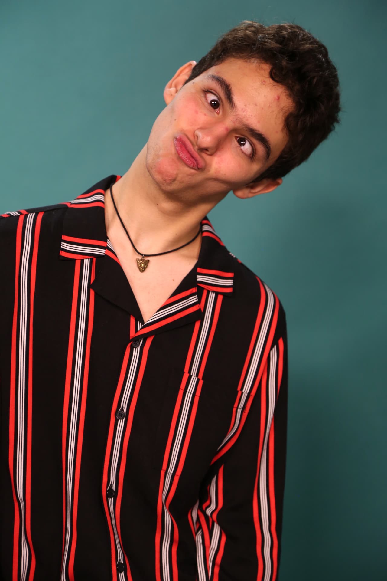 El ritmo de grabaciones que tuvo con sus recientes proyectos televisivos imposibilitó al actor de 16 años seguir en una
<b> "escuela normal"</b> y vivir momentos que el resto de los adolescentes disfrutan.