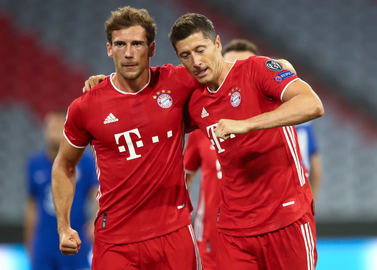 El mismo polaco cobró el penal y no falló. Puso el balón en el ángulo superior derecho.