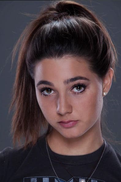 Lara, la segunda hija de Gabriela Rivero, tiene 20 años y recientemente se graduó de la preparatoria de Universidad de Miami.