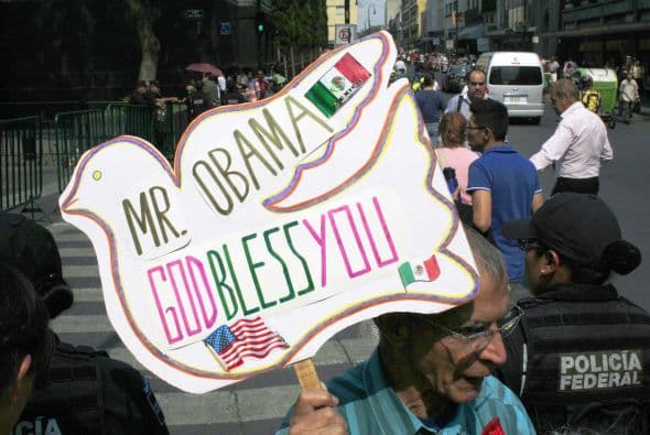 Algunos mexicanos se dieron tiempo para manifestar buenos deseos al mandatario estadounidense.