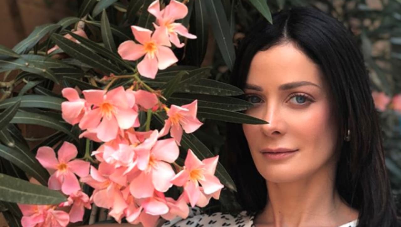 "Como me ve mi hijo... Ryan", expresó Dayanara Torres en Instagram, junto a un grupo de imágenes que el menor de sus herederos, de 14 años, le tomó en Francia.
