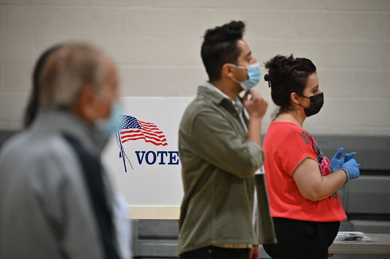 “Los centros de votación brindan características modernas para que la votación sea segura, fácil y conveniente”, según la oficina de Registro del condado de Los Ángeles.