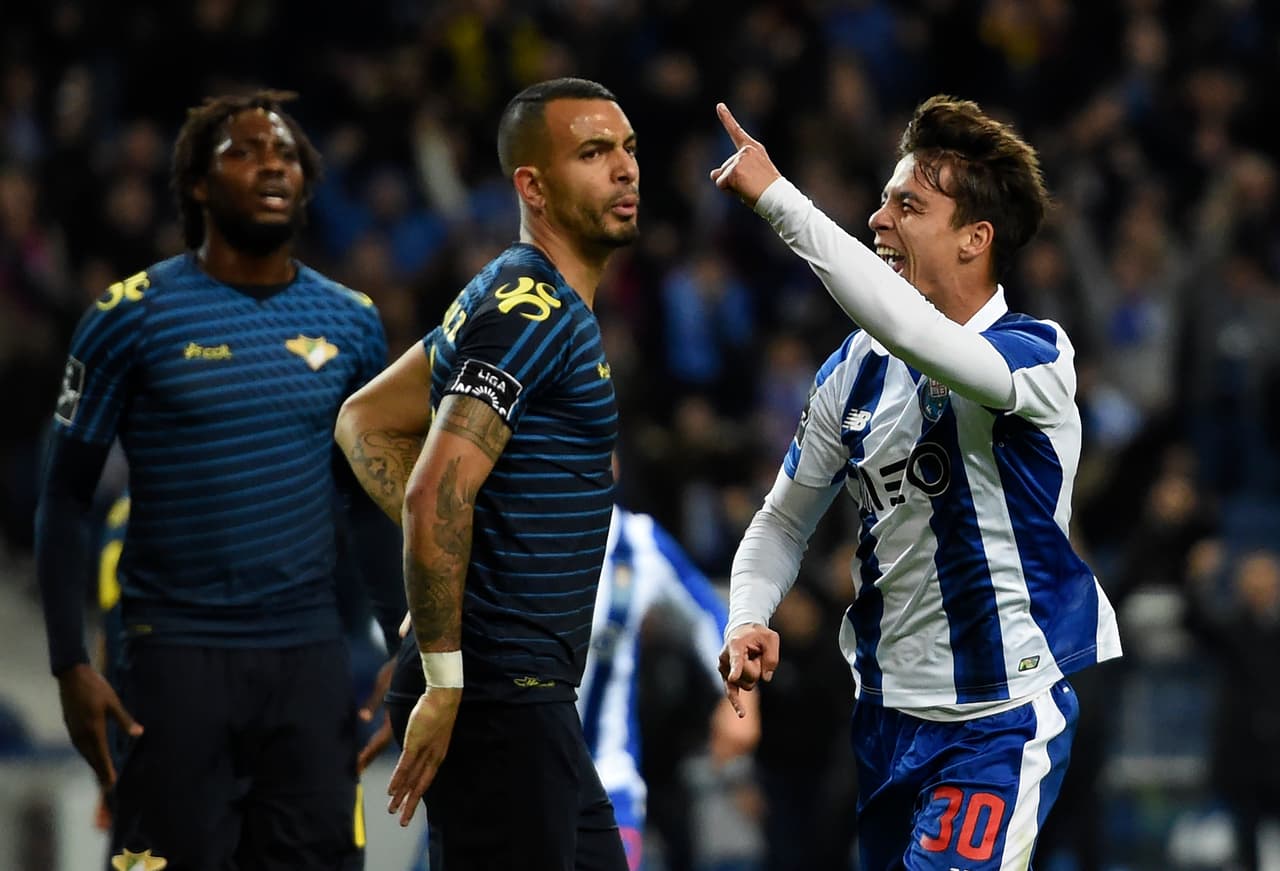 Porto goleó al Moreirense y se acerca al líder Benfica
