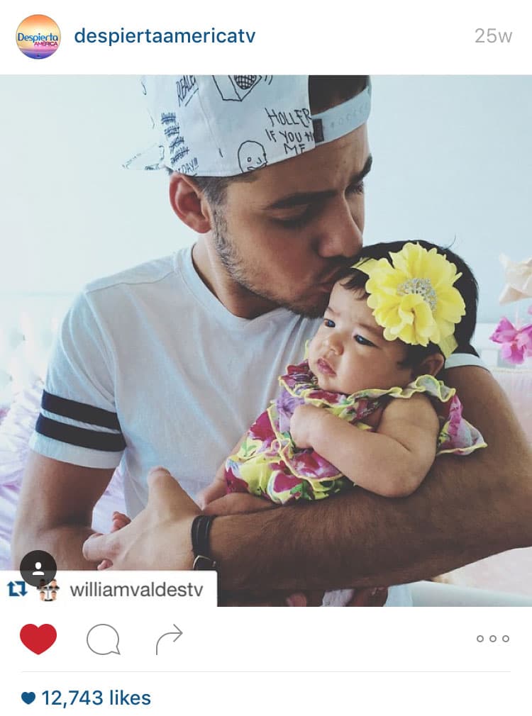 ¡¿Quién lo viera tan amoroso?! El tío Willy se derritió al tener en brazos a Baby Giulietta.