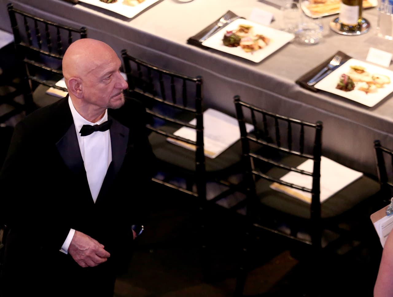 Sir Ben Kingsley fue de los primeros en llegar