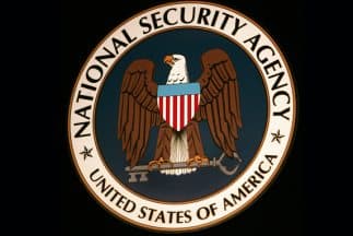 Juez de EEUU ordena cierre del programa de espionaje de la NSA