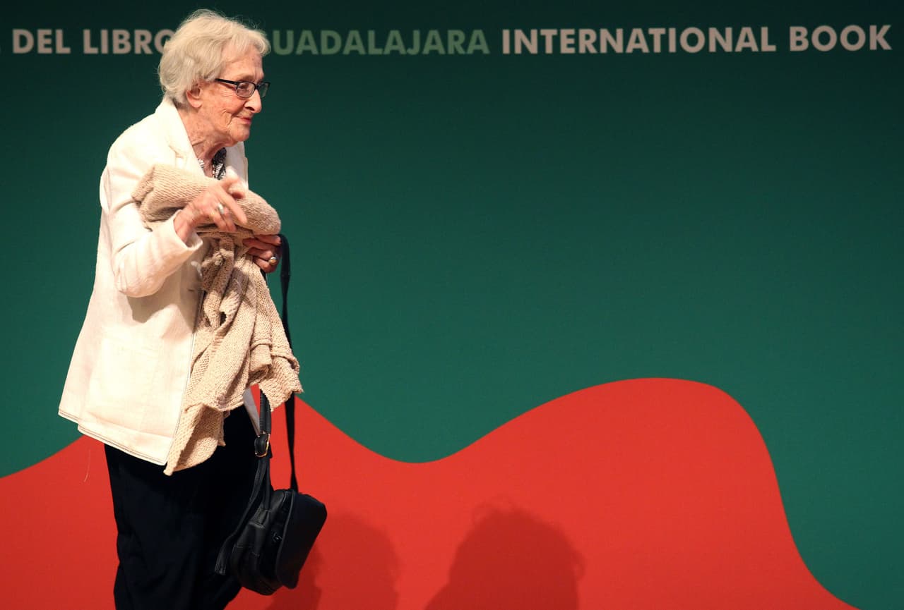 Ida Vitale partió al exilio en México en 1973, a los 50 años de edad, luego de que los militares uruguayos asaltaron el poder a través de un golpe de Estado.