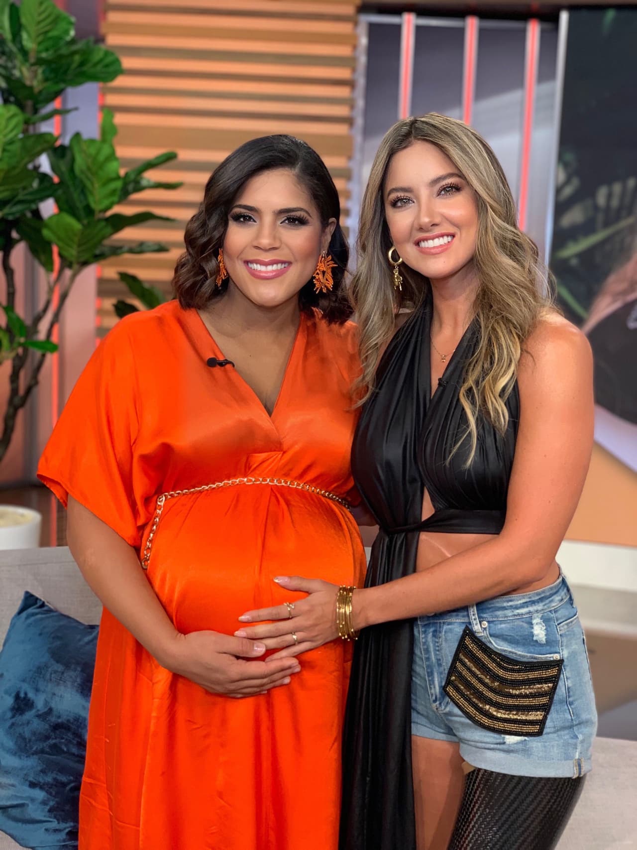 Daniella, a sus 33 años, se ha convertido en una figura de inspiración y aceptación para muchas personas. Y aunque su familia ha sido un pilar fundamental en su vida y la apoya para realizar diferentes cosas, ella prefiere hacer diversas actividades por su cuenta para sentirse independiente.