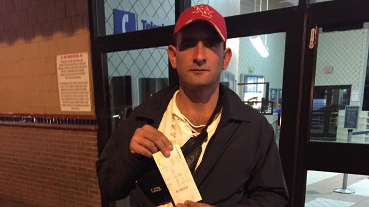 El último 'pies secos': la historia que simboliza el fin de los beneficios a los migrantes cubanos