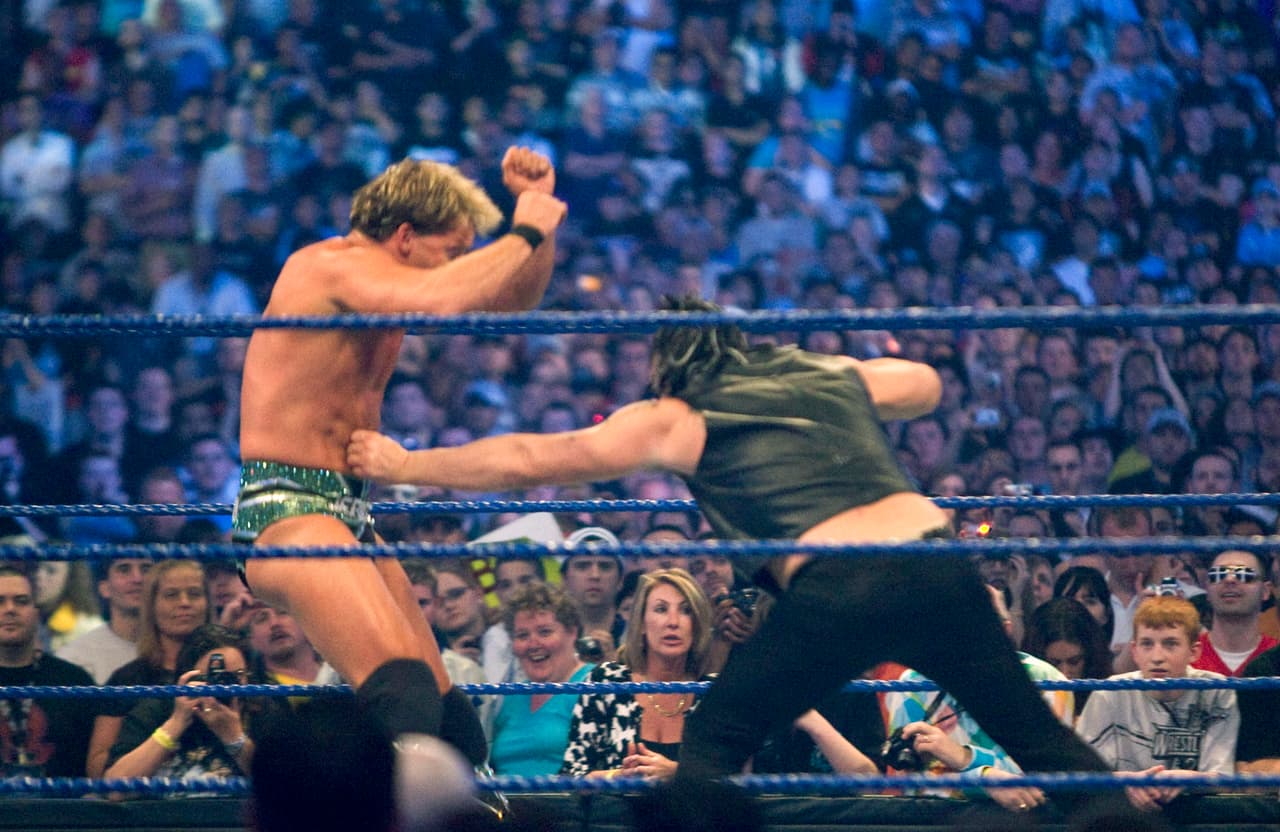 Este fue el segundo evento de WrestleMania realizado en Houston, y contó con la asistencia de 72,744.