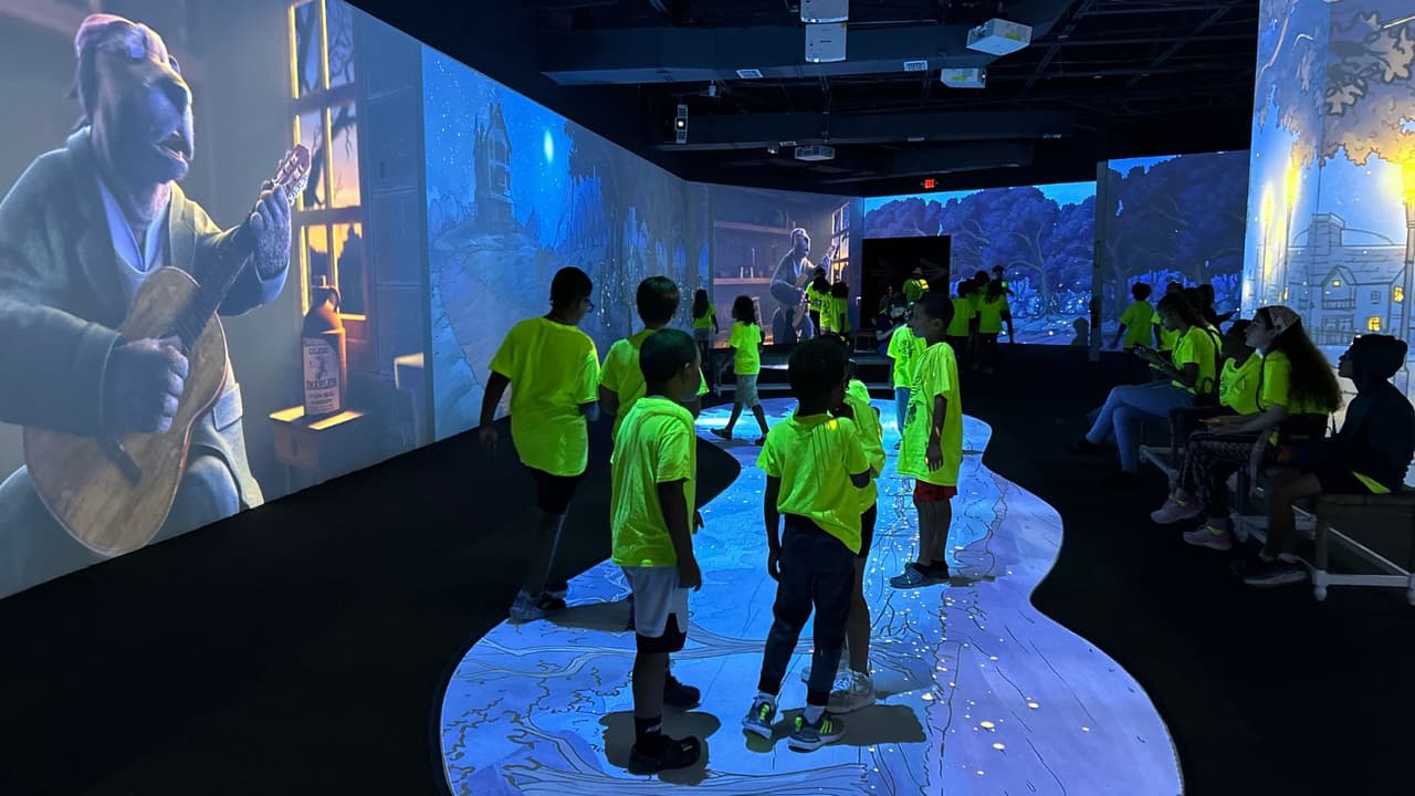 Viaje Inmersivo en Orlando: Lonely Dog invita a los jóvenes a un verano de fantasía