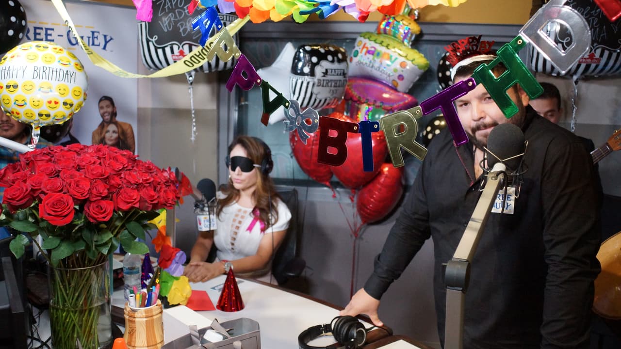 La Bronca cumplió años y se armó una fiesta en la cabina del Free-guey show.