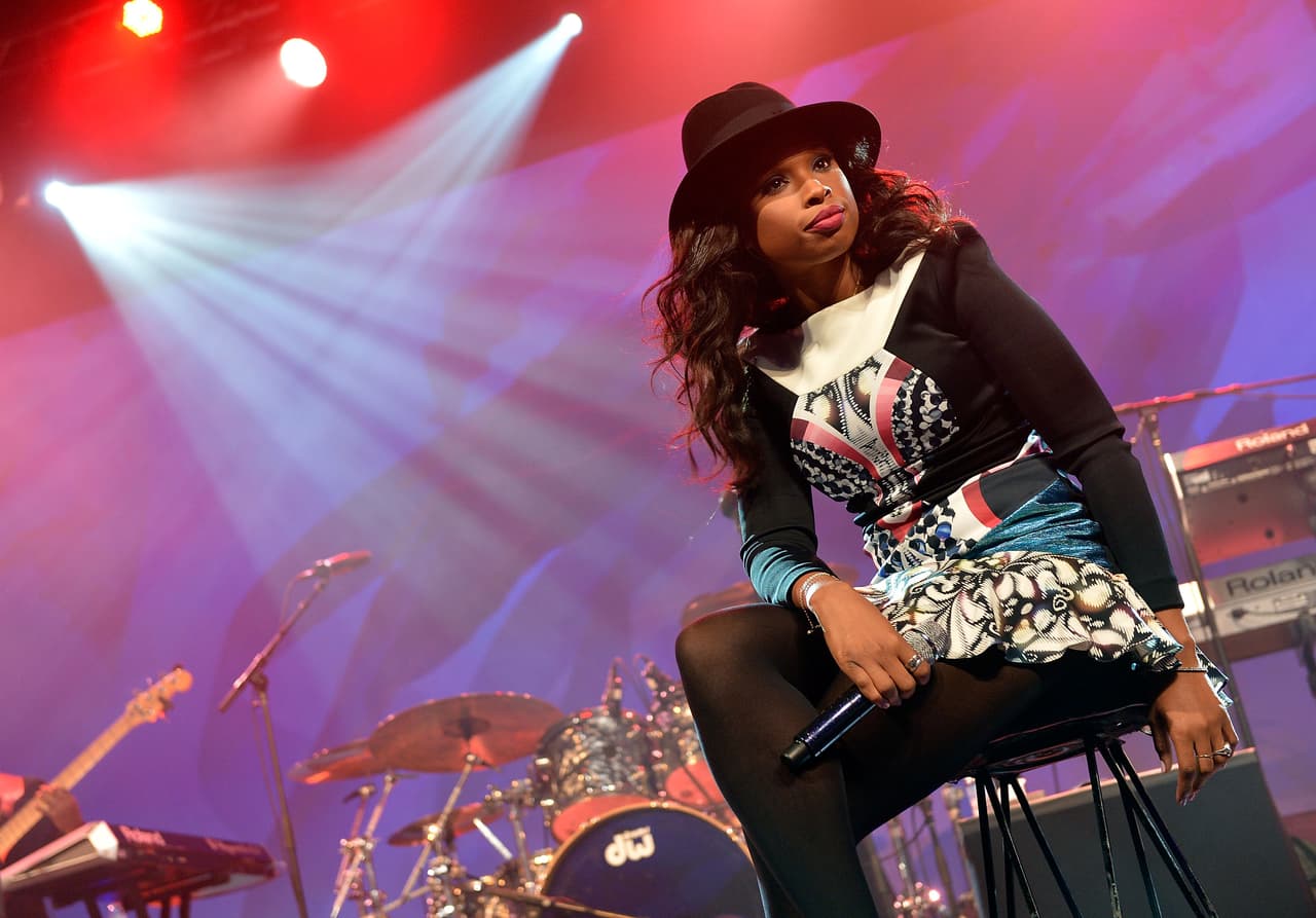 La vida de Hudson no ha sido fácil. Creció en un barrio problemático de Chicago, encontró la fama tras participar en un reality show y uno de sus mayores padecimientos físicos fue la obesidad.