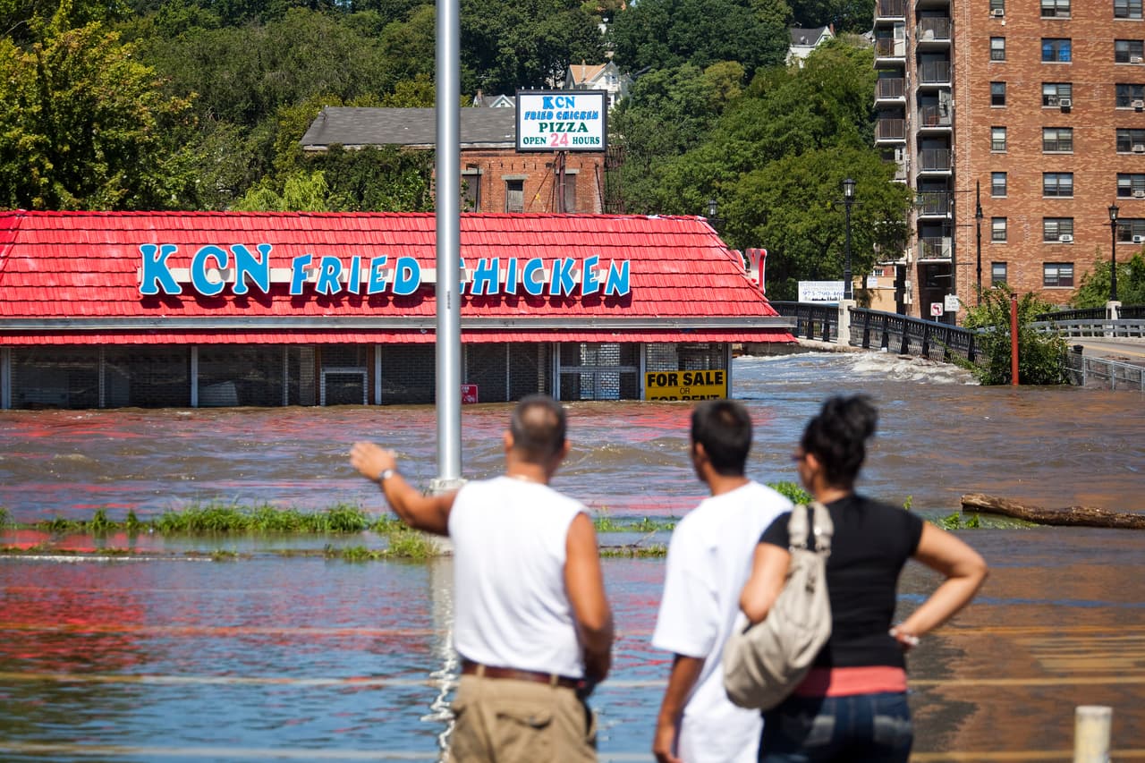 <b>PATERSON, NJ</b>
<br>La ciudad sufrió terribles inundaciones debido al huracán Irene en 2011. Hay muchas viviendas abandonadas y un alto índice de pobreza.