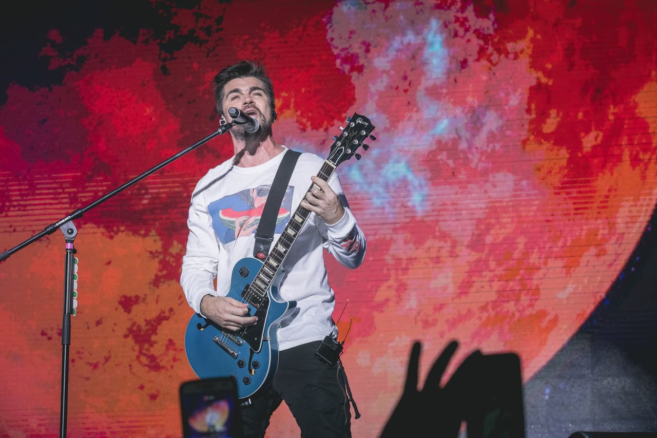 "Voy a hacer el mejor show de mi vida", comentó Juanes a medios colombianos, previo al concierto que ofreció el pasado viernes 28 en el centro de eventos La Macarena de Medellín, Colombia.