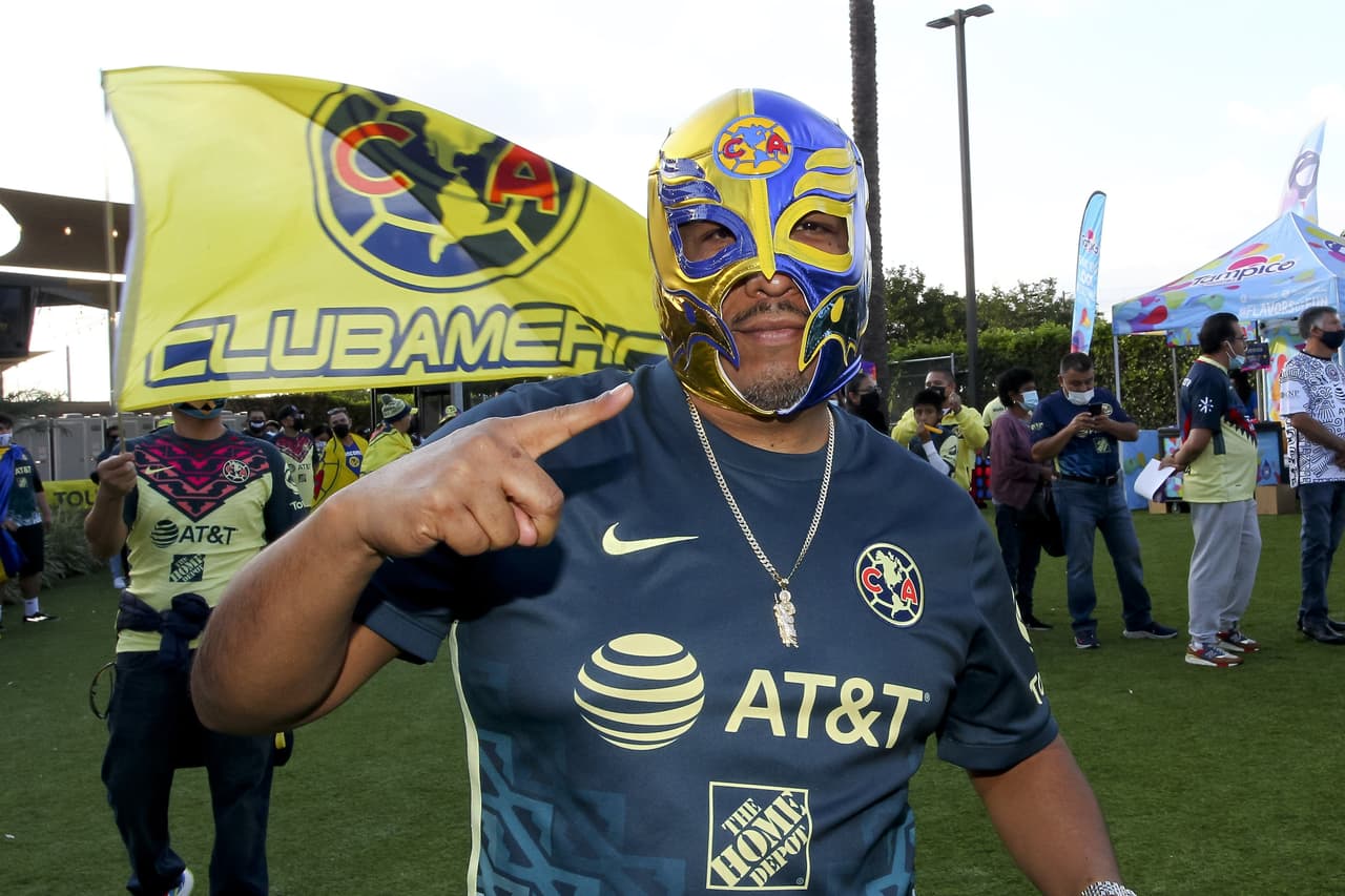 La afición californiana siempre le responde al América.