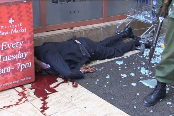 Tras cuatro días de asedio por parte del Ejército de Kenia, la ocupación del centro comercial de Nairobi asaltado el pasado sábado por islamistas concluyó hoy con un balance de al menos 72 muertos, pero todo apunta a que la cifra final será mayor.