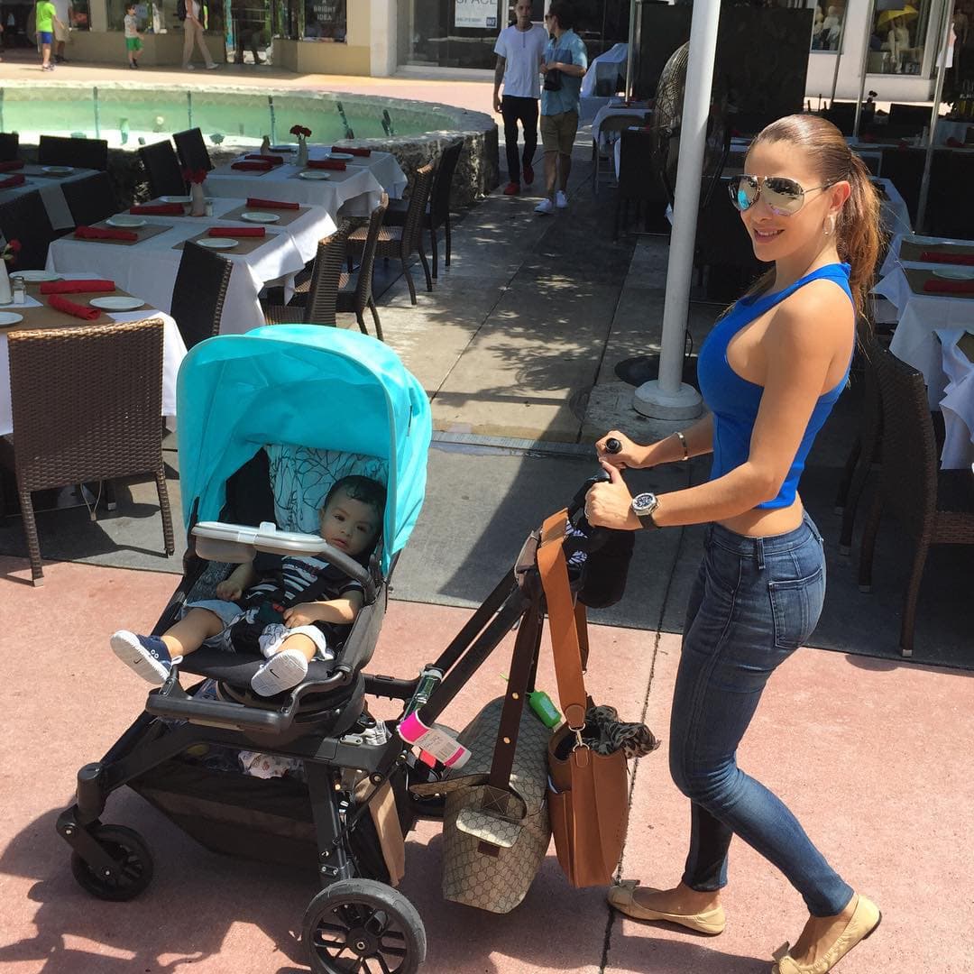 Tras convertirse en mamá por segunda vez, Ninel luce mejor que nunca.