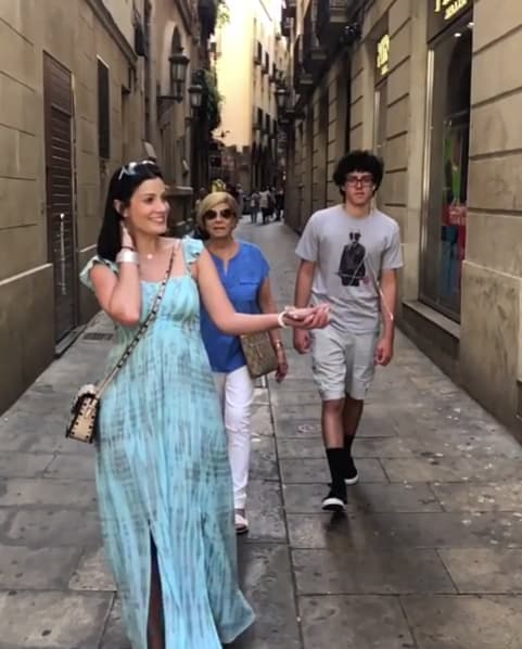 Torres siempre les ha dicho a sus hijos lo especiales que son para ella. El siguiente mensaje se lo dedicó a Cristian en su cumpleaños a través de Instagram: "Me siento tan Orgullosa de ti. Gracias por enseñarme tanto. Por ese corazón tan noble. Por tu hermosa forma de ser... por tus abrazos tan ricos todas las mañanas... por ser tan buen hermano, respetuoso, caballeroso, cariñoso y por siempre hacerme reír".