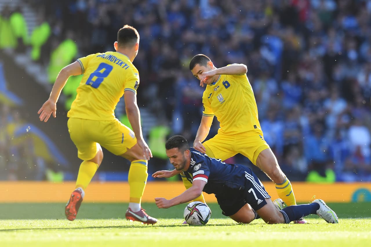 Los ucranianos jugaron con más que fútbol en el terreno de juego.