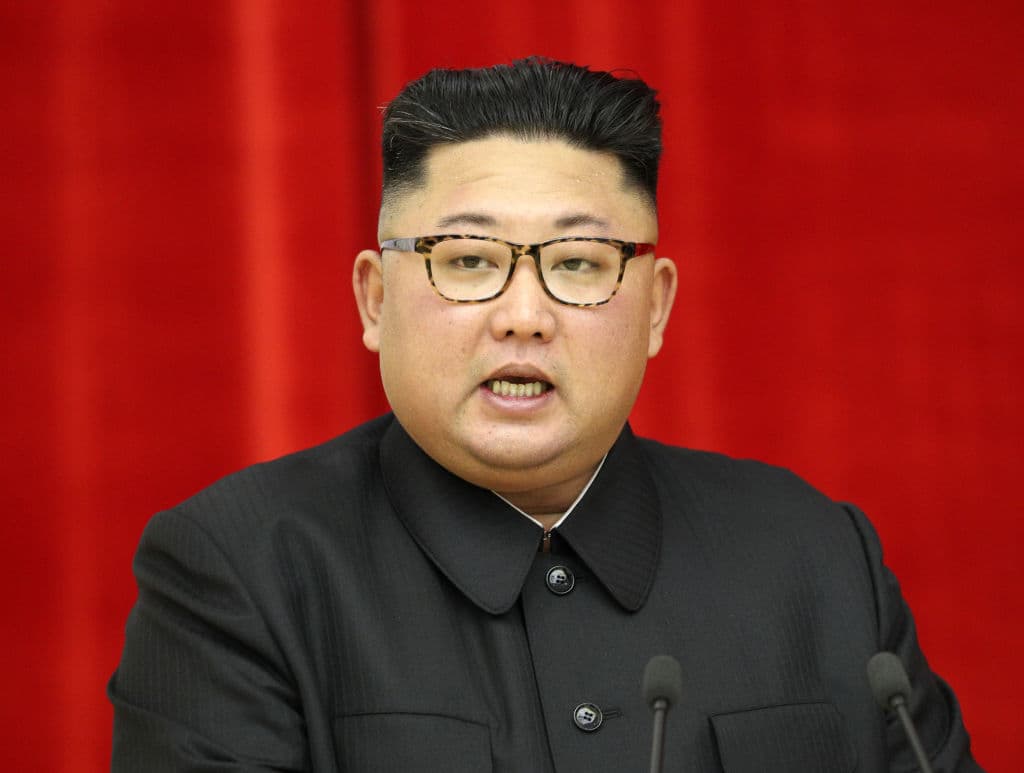 <b>Kim Jong Un</b> tiene un hermano varón, Kim Jong Chul, pero que no tendría opciones para convertirse en el líder de Corea del Norte, ya que su propio padre lo consideró demasiado ‘afeminado’.