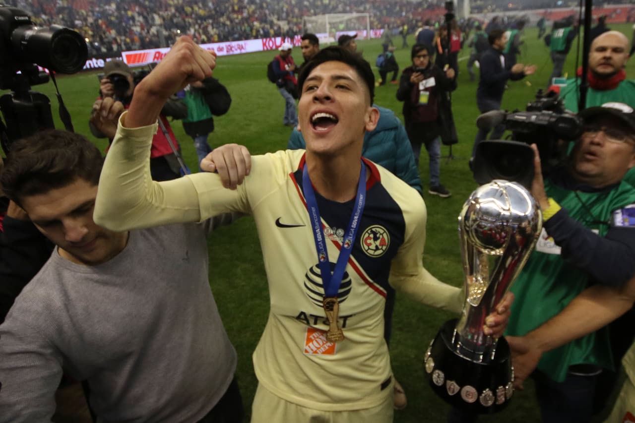 Edson Álvarez debutó hace tres años con Ricard La Volpe en el América.