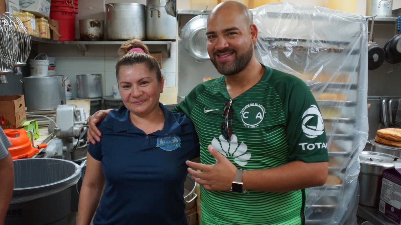 La Hondureña confía en que su selección le gane a México y en un próximo partido, y no tiene problema con seguir pagando apuestas hasta lograr que El Feo y El Pelón sean los que paguen el siguiente reto.