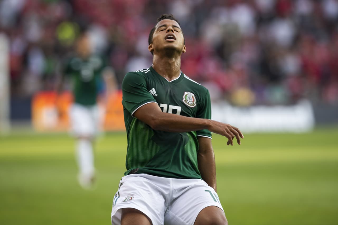 Una primera mitad frustrante para Giovani Dos Santos. El delantero mexicano del LA Galaxy no anduvo fino con el esférico y por momentos se le vio lento, falto de ritmo.
