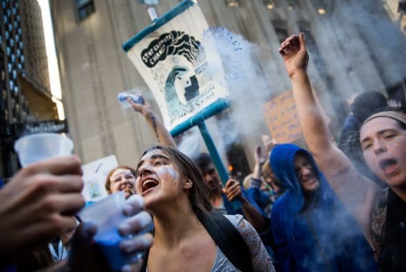 Además, acusan a las principales instituciones financieras de "explotar las comunidades de primera línea, los recursos naturales y a los trabajadores" por beneficios económicos.