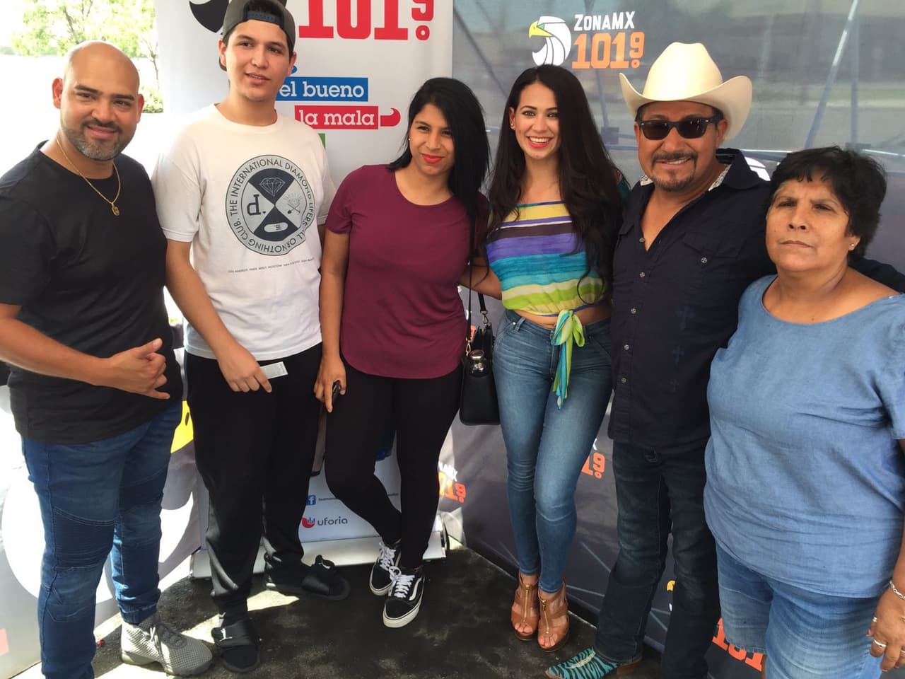 Los oyentes de Anaheim en California disfrutaron de un día lleno de sorpresas al lado de 'El Bueno, La Mala y El Feo'.