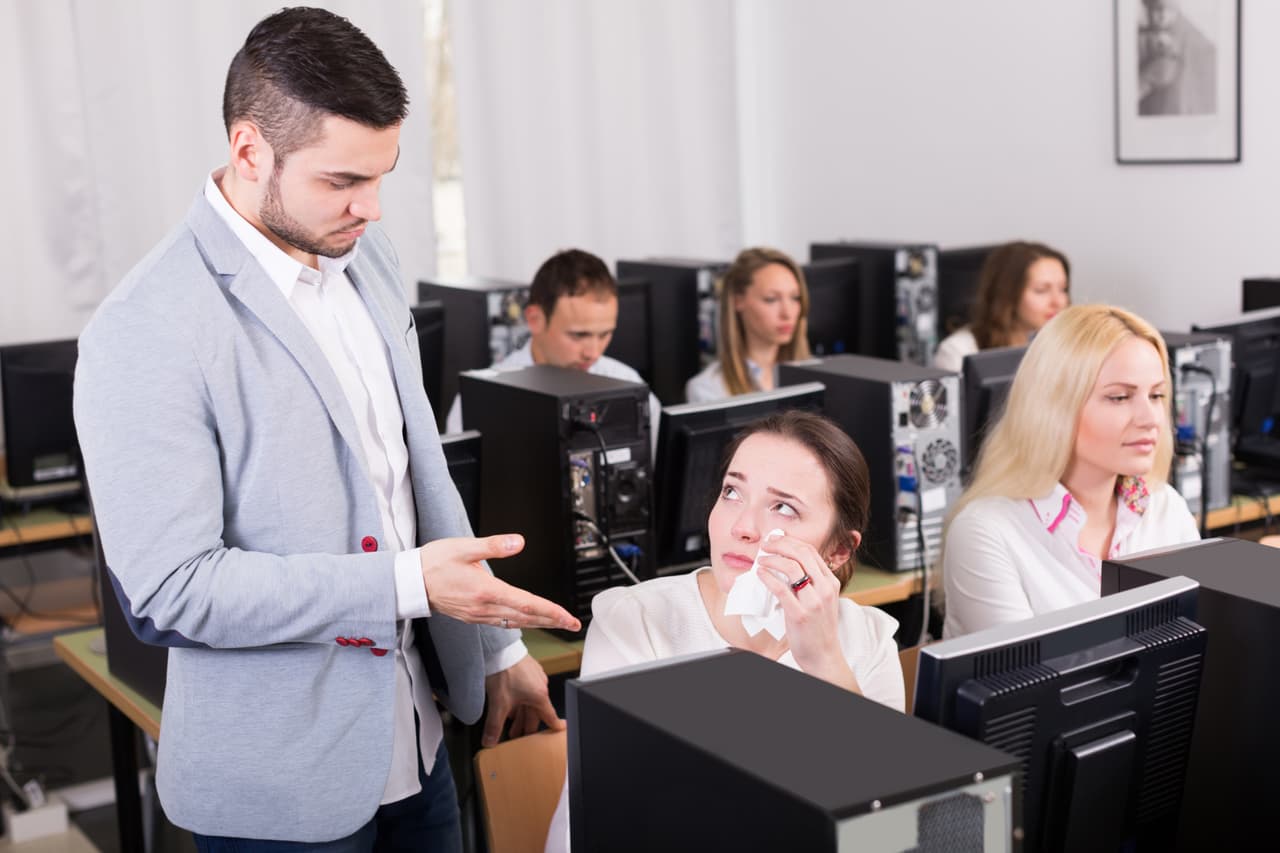 Venus en tu signo agudiza tu sentido crítico así que ten cuidado cuando vayas a señalar algún error o una falta a quien está a tu lado pues podrías causar heridas sentimentales si no escoges adecuadamente tus palabras.