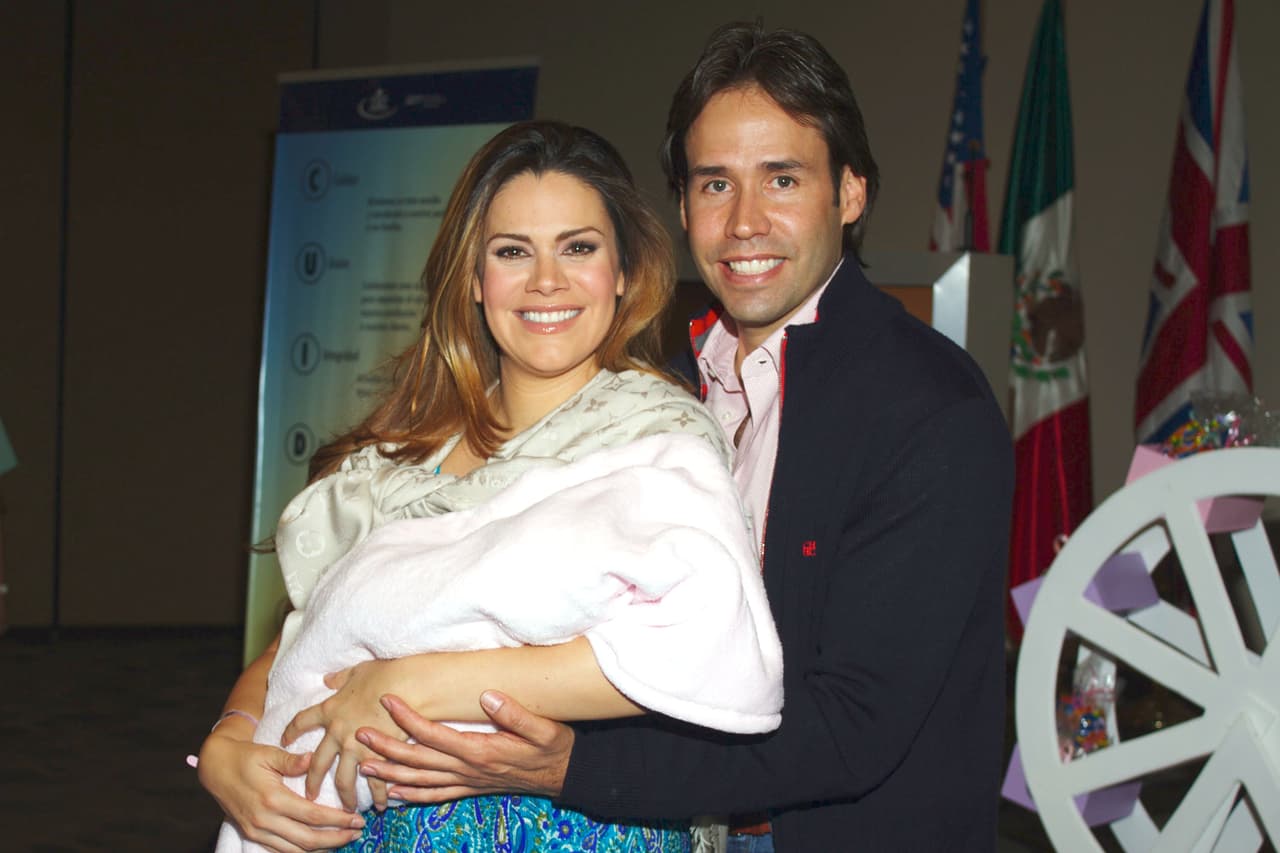 La actriz pasó un mal momento, pues Bernardo criticó que quisiera comer postre porque tenía que cuidar su figura por su trabajo en la televisión, además le dijo que debería ir al gimnasio.
<br>