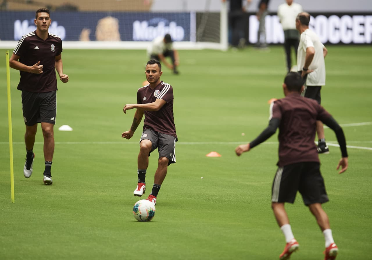 La Selección Mexicana de fútbol cerró así su preparación de cara a su importante duelo por la Semifinal de la Copa Oro 2019 cuando este martes en Phoenix se vea las caras ante la revelación del torneo, la Selección de Haití. Los integrantes del Tricolor y su entrenador, el argentino Gerardo 'Tata' Martino, sostuvieron un encuentro con la prensa luego de la práctica con el que bajaron el telón de los preparativos para su duelo que da un boleto a la Final del certamen.