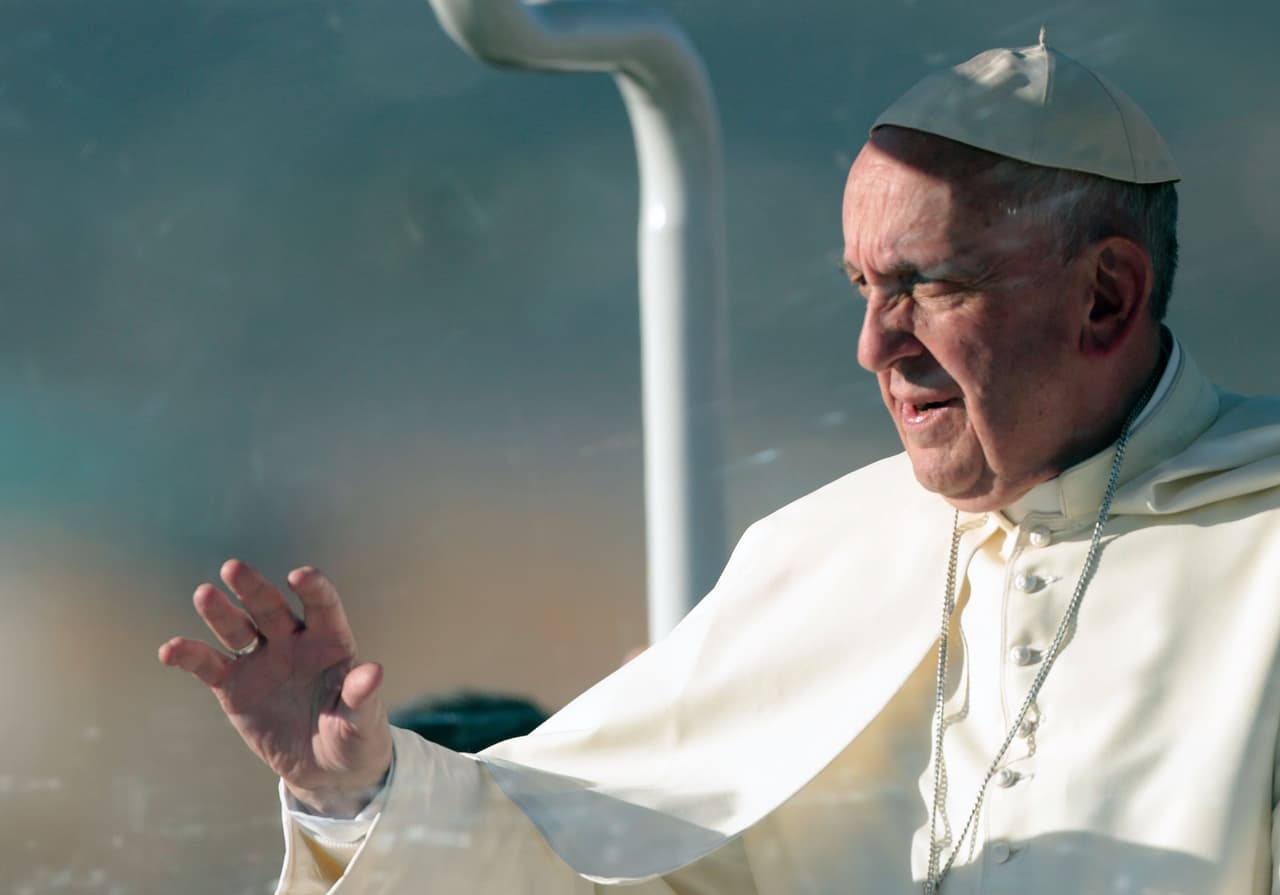 Polémica por regaño del Papa durante su visita a México