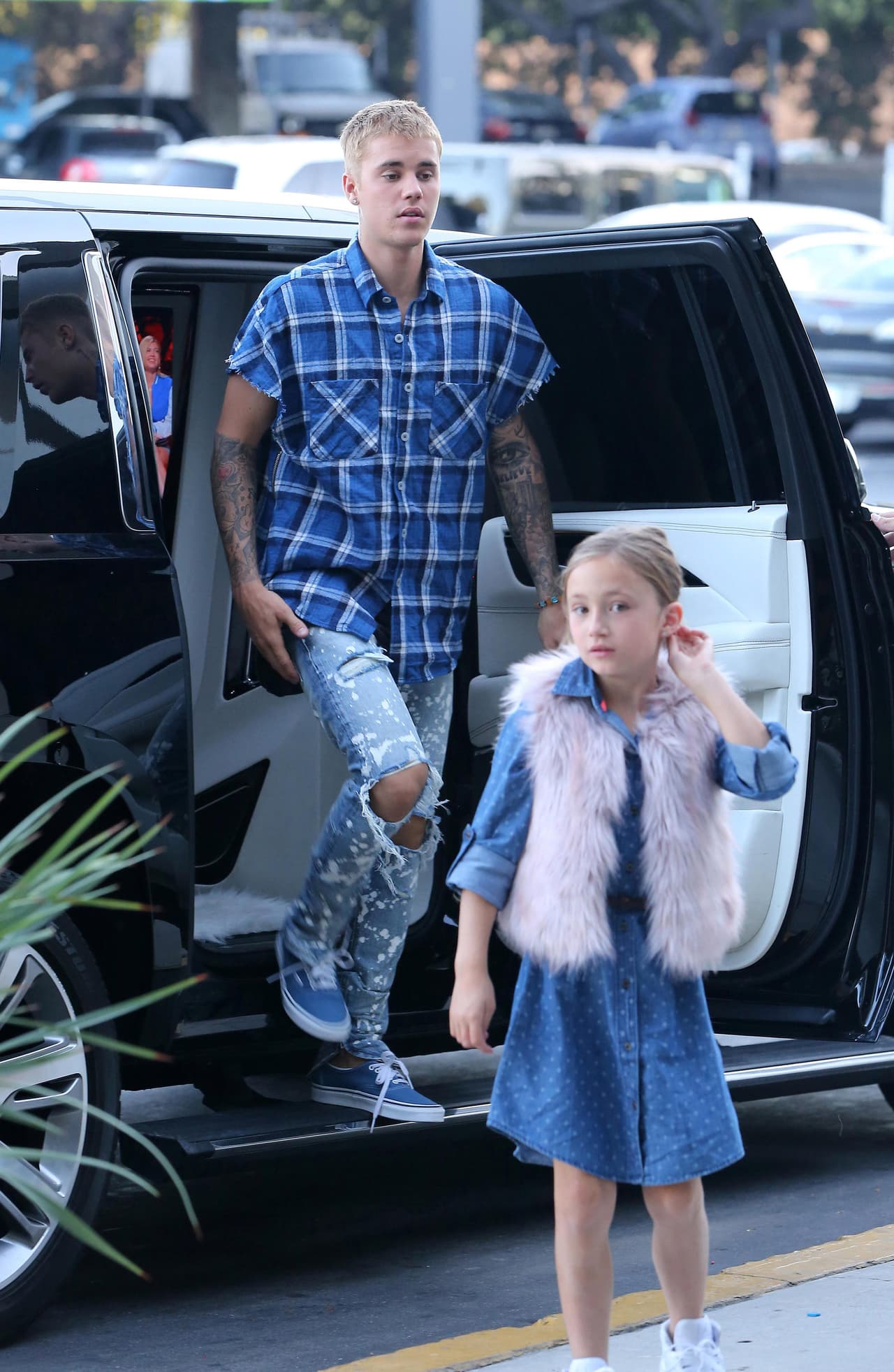 Ella se la pasó súper bien con su hermano mayor, tal parece que a ella no le importa que él sea famoso, para ella sólo es su hermano al que quiere muchísimo.