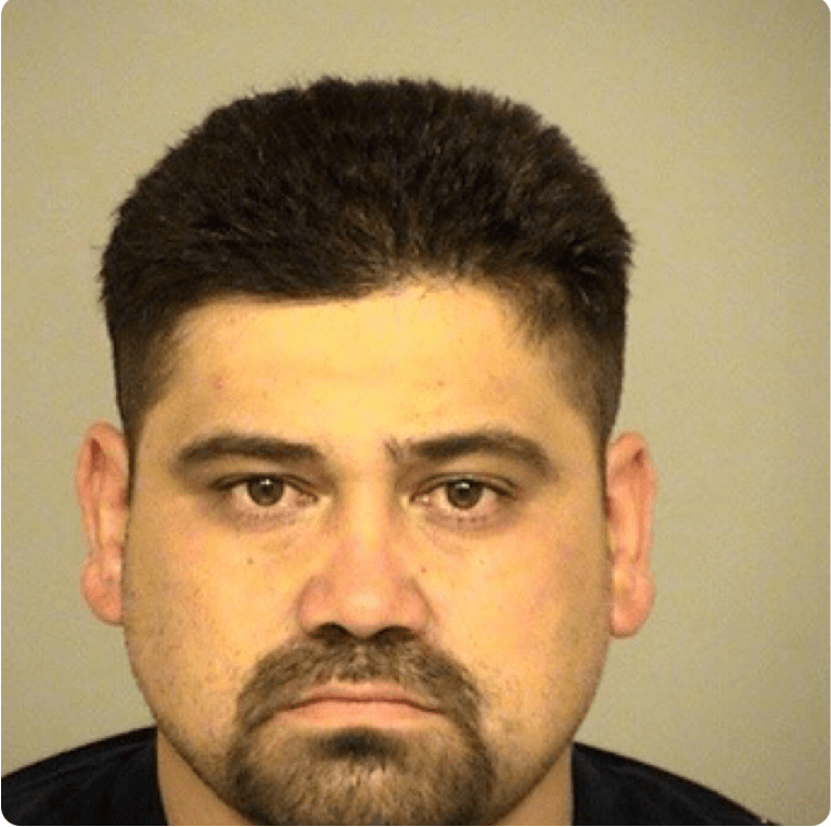 Max Castro de 39 años, con los cargos de conspiración y posesión y venta de drogas.
