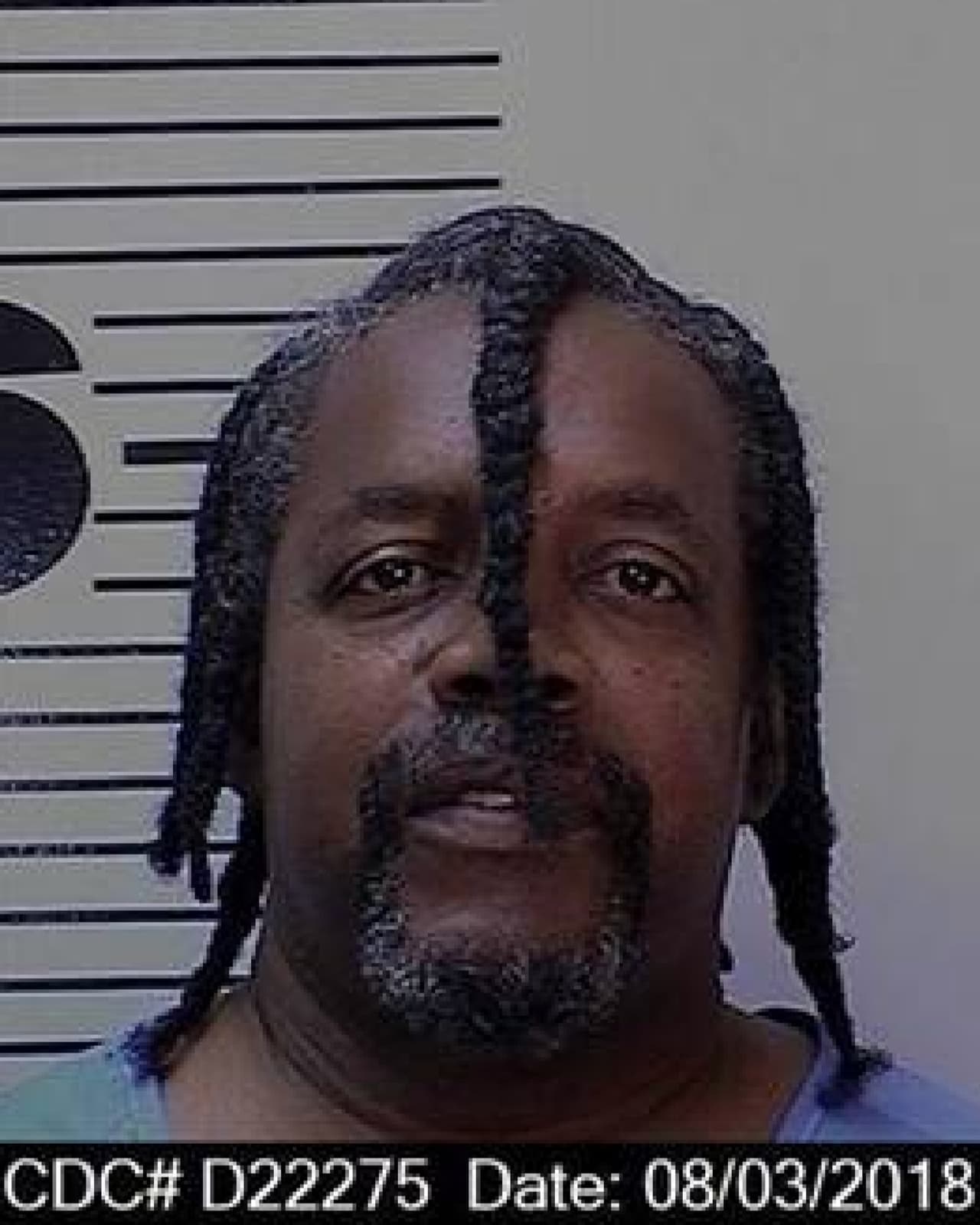 Dewayne Michael Carey, de 59 años, falleció el 4 de julio en un hospital del Área de la Bahía por complicaciones originadas de una infección de coronavirus. Carey fue sentenciado a la pena capital en 1996 por homicidio en primer grado y trasladado de Los Ángeles a la cárcel de San Quintín.