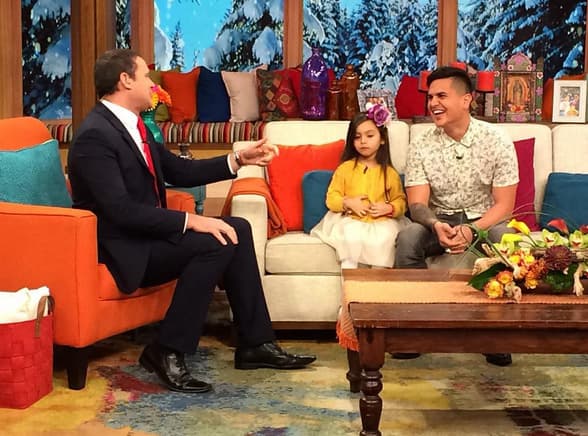 La sonrisa de Régulo lo dice todo, es exitoso personal y profesionalmente.