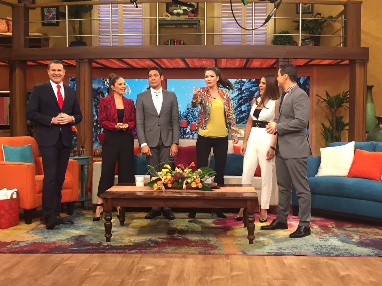 Ana no podía quedarse con las ganas y puso a todos a bailar 'Taxi'.