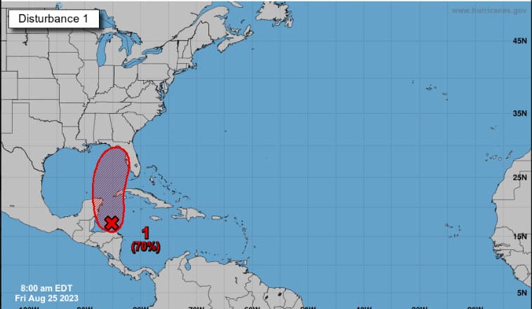 Un área de bajas presiones en el Caribe se mueve hacia Florida