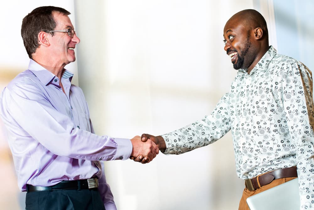 <b>Libra</b>
<br>
<b>Consolidas una relación, se establecen compromisos</b>
<br>Con tu regente, Venus, directo, y el tránsito de Marte por Géminis se consolidan relaciones y se establecen compromisos serios. Lo que estaba tambaleante, esos proyectos que no acababas de ver claramente ahora se perfilan de una forma concreta. Al mismo tiempo te sientes más seguro, con los pies bien plantados sobre la tierra. Lo que ahora hagas, dará frutos.