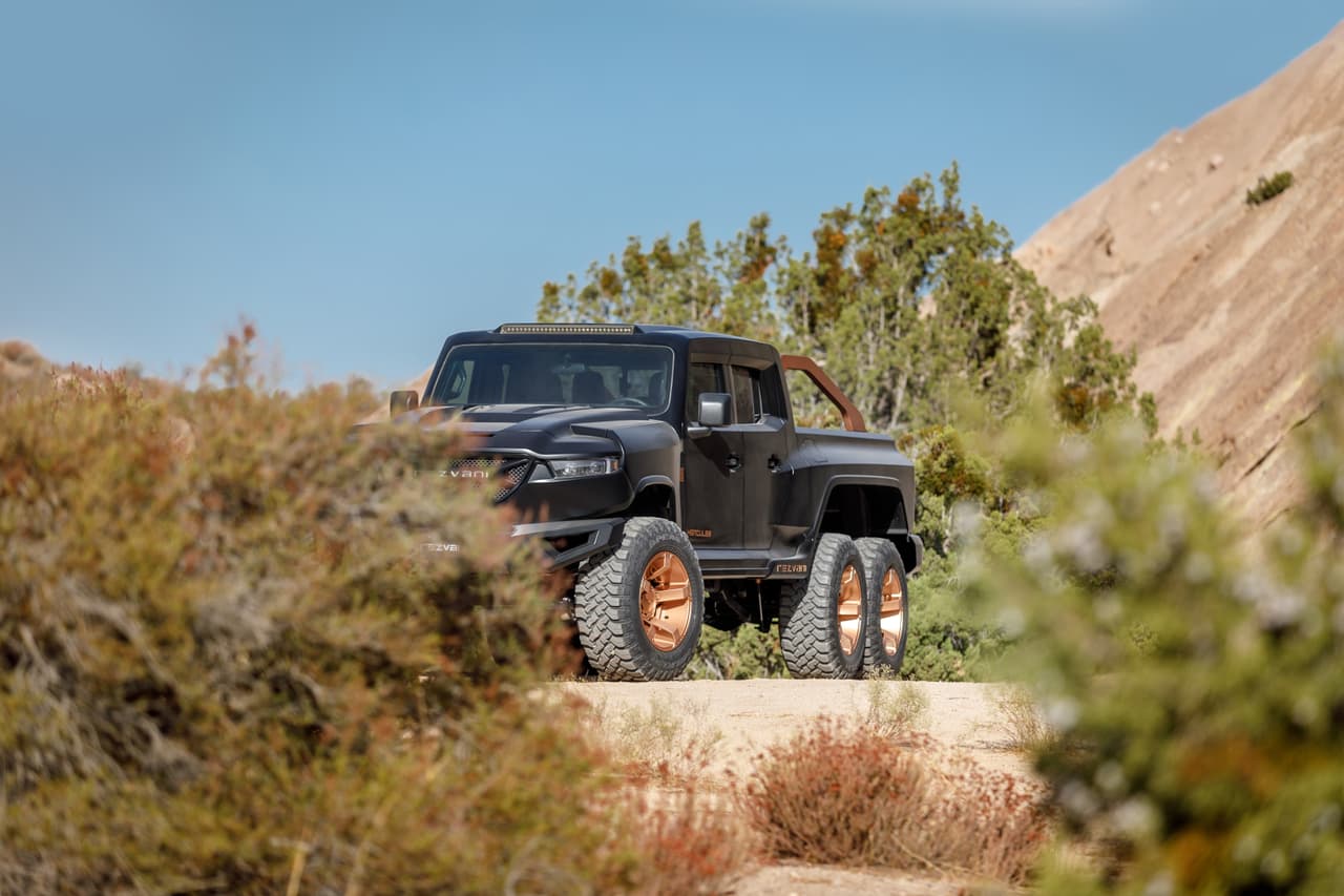 <b>Hércules 6x6 a prueba de balas Military Edition</b> - Empezando en $325,000
<br> - 3.6L V6 285 HP
<br> - 6.4L SRT HEMI V8 500 HP
<br>