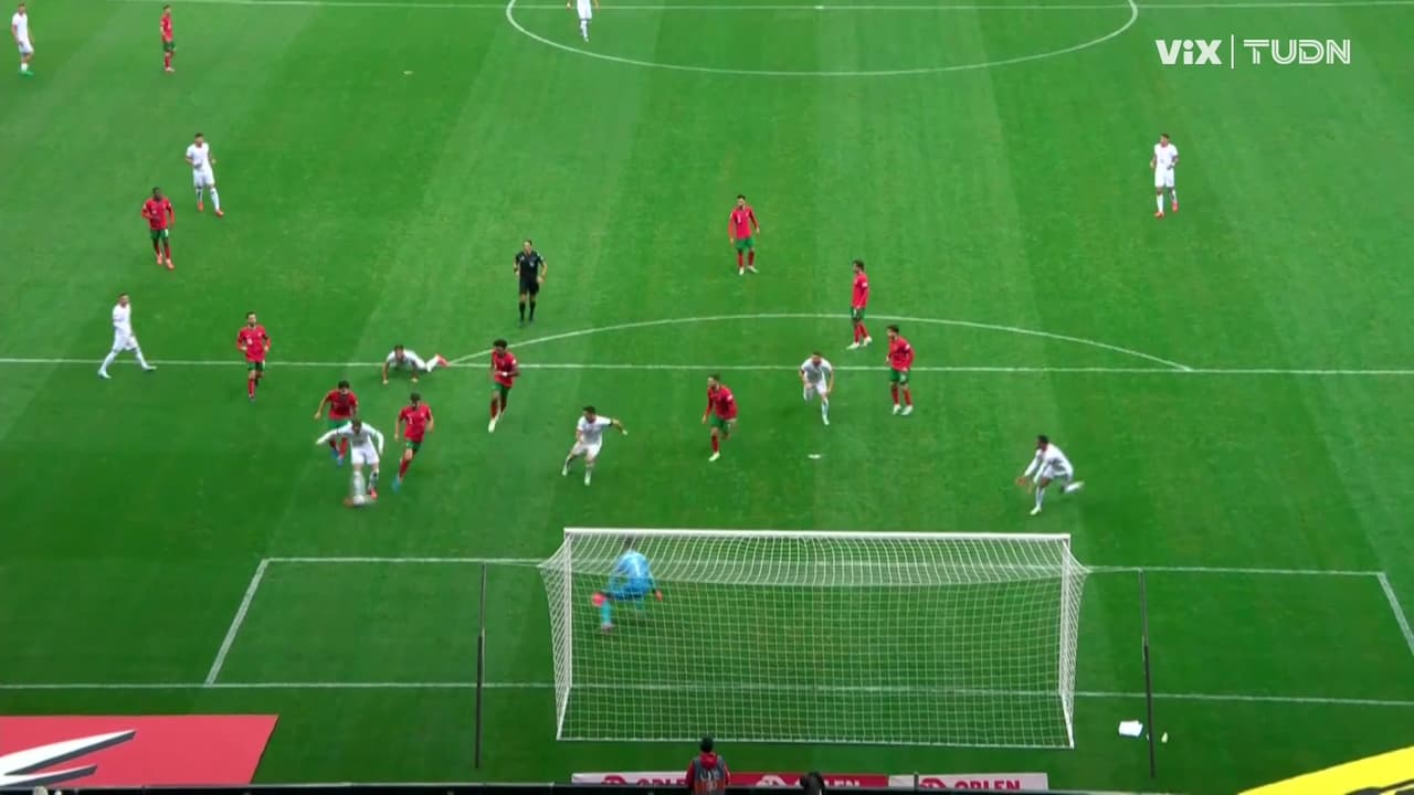 ¡Gol de Polonia! Zielinski vence a Costa