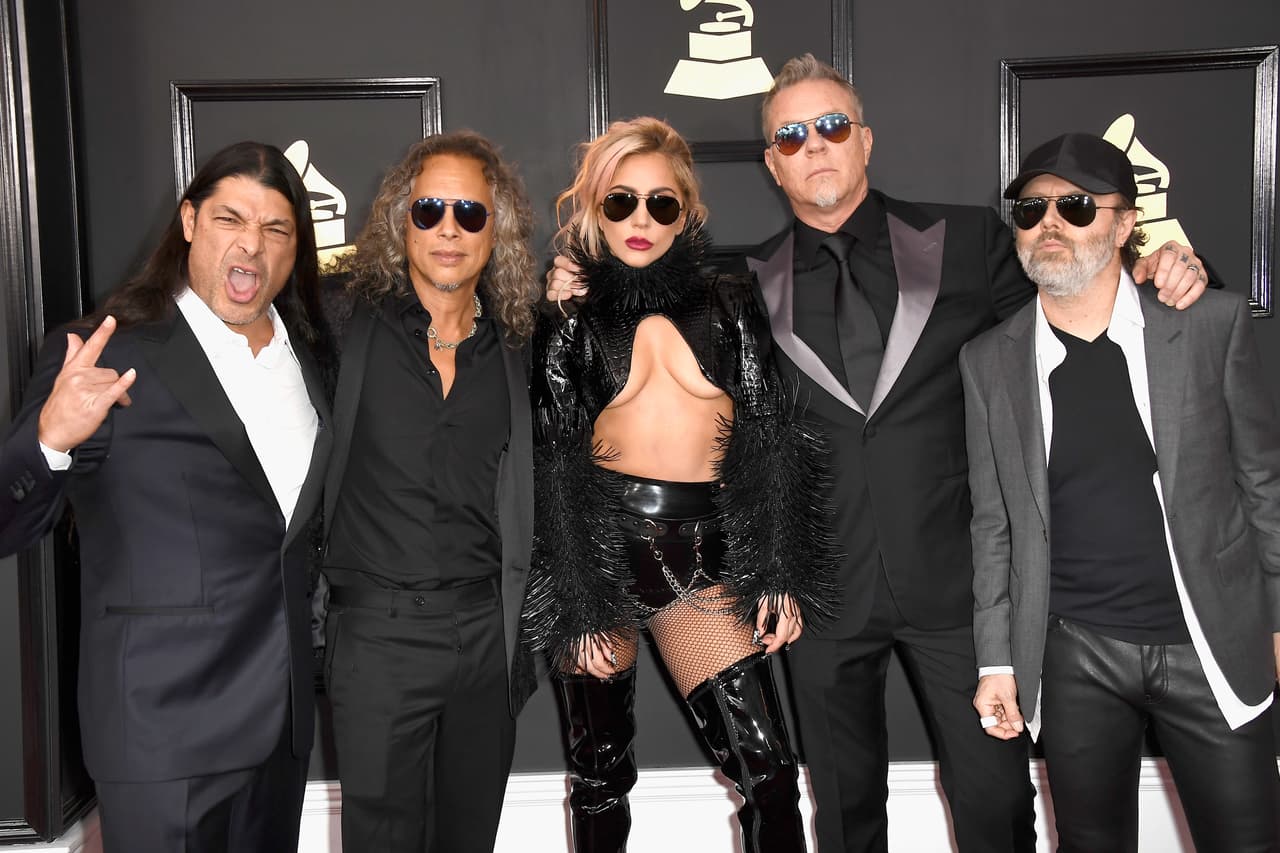 Metallica junto a Lady Gaga.