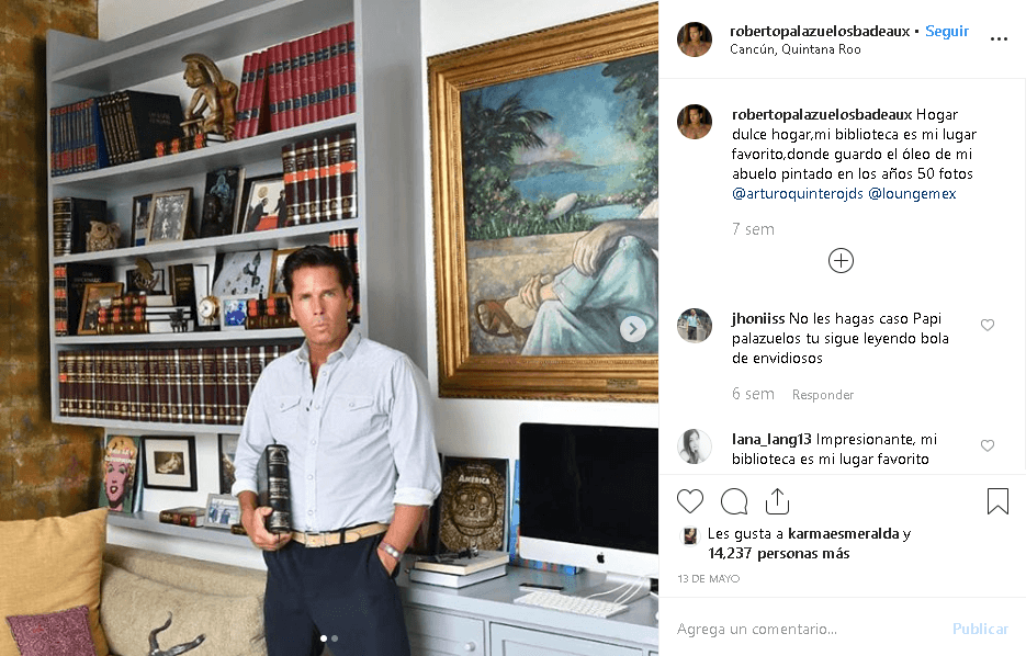 "Hogar dulce hogar, mi biblioteca es mi lugar favorito, donde guardo el óleo de mi abuelo pintado en los años 50",
<b><a href="https://www.instagram.com/p/Bxar8uLBmLN/" target="_blank">escribió el actor en aquella publicación de Instagram</a></b> provocando cientos de comentarios de sus seguidores, quienes
<b><a href="https://www.excelsior.com.mx/funcion/palazuelos-presume-su-biblioteca-y-en-redes-se-burlan/1313021" target="_blank">cuestionaron la cantidad de libros </a></b>que mostraba.