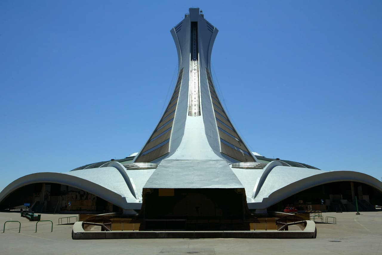 Con capacidad para 56,000 personas, el Estadio Olímpico fue diseñado por el arquitecto francés Roger Taillibert