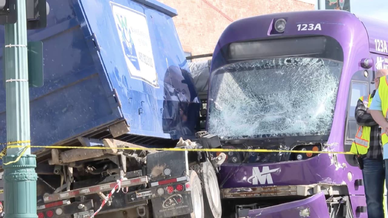 El servicio de tren ligero regresó a la normalidad poco después de las 5:00 p.m., pero siguió presentando retrasos de hasta 20-35 minutos, principalmente en los que circulaban en dirección oeste.